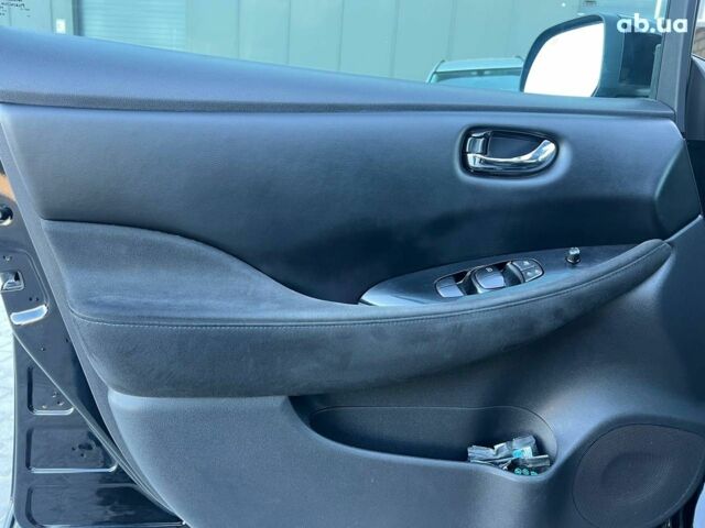 Черный Ниссан Лиф, объемом двигателя 0 л и пробегом 119 тыс. км за 7990 $, фото 13 на Automoto.ua