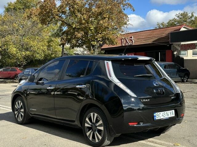 Черный Ниссан Лиф, объемом двигателя 0 л и пробегом 107 тыс. км за 7500 $, фото 4 на Automoto.ua