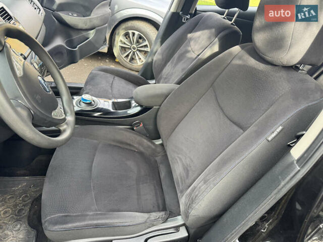 Черный Ниссан Лиф, объемом двигателя 0 л и пробегом 161 тыс. км за 7111 $, фото 15 на Automoto.ua