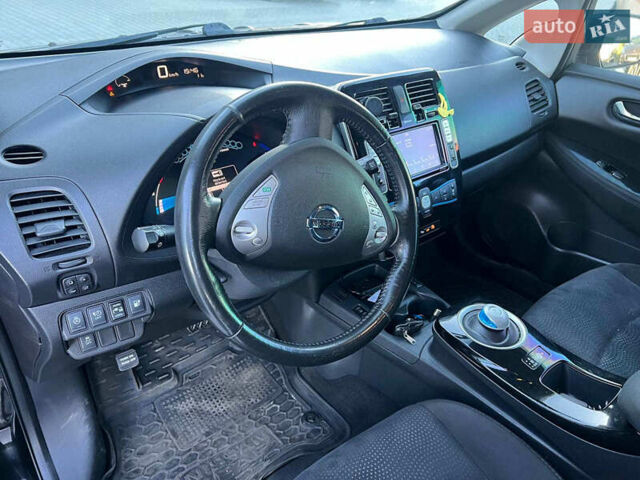 Черный Ниссан Лиф, объемом двигателя 0 л и пробегом 119 тыс. км за 7990 $, фото 15 на Automoto.ua