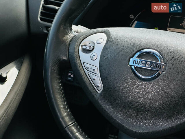 Черный Ниссан Лиф, объемом двигателя 0 л и пробегом 107 тыс. км за 8700 $, фото 35 на Automoto.ua