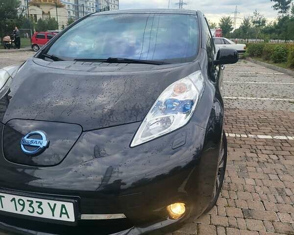 Чорний Ніссан Ліф, об'ємом двигуна 0 л та пробігом 140 тис. км за 9500 $, фото 7 на Automoto.ua
