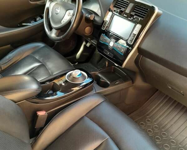 Чорний Ніссан Ліф, об'ємом двигуна 0 л та пробігом 137 тис. км за 8600 $, фото 12 на Automoto.ua