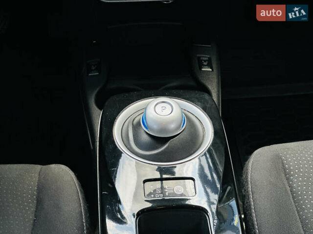 Черный Ниссан Лиф, объемом двигателя 0 л и пробегом 107 тыс. км за 8700 $, фото 38 на Automoto.ua