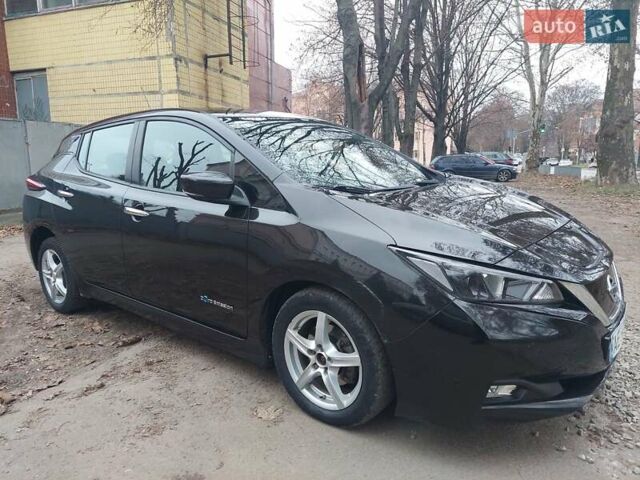 Чорний Ніссан Ліф, об'ємом двигуна 0 л та пробігом 202 тис. км за 10999 $, фото 6 на Automoto.ua
