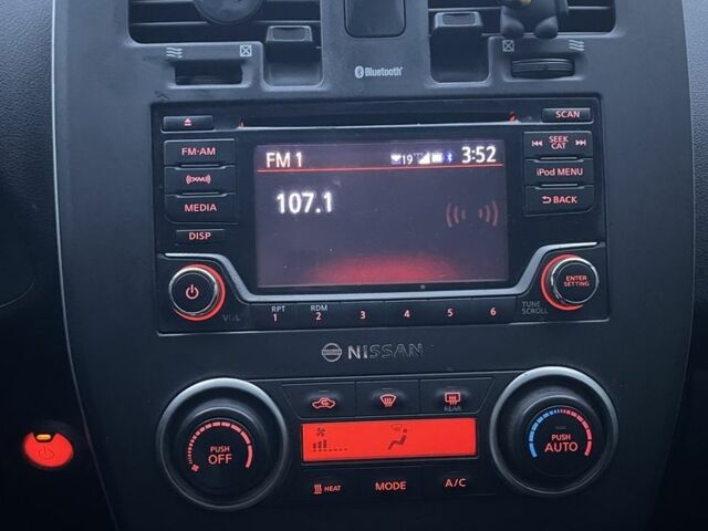 Черный Ниссан Лиф, объемом двигателя 0 л и пробегом 184 тыс. км за 7800 $, фото 15 на Automoto.ua