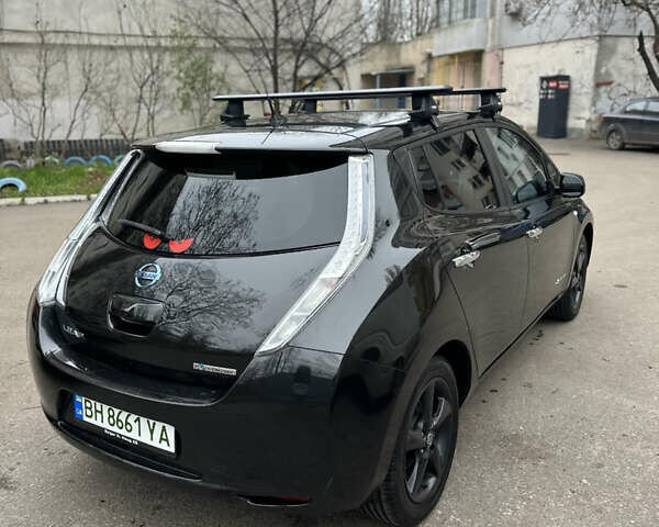 Чорний Ніссан Ліф, об'ємом двигуна 0 л та пробігом 145 тис. км за 7999 $, фото 4 на Automoto.ua