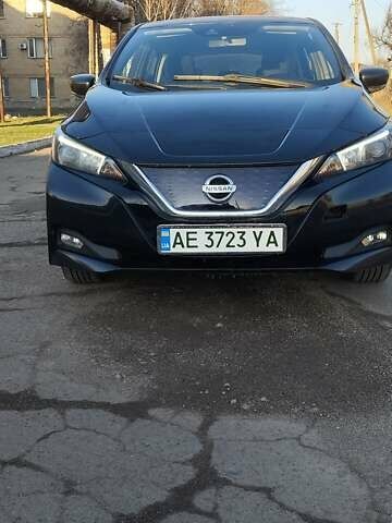 Черный Ниссан Лиф, объемом двигателя 0 л и пробегом 114 тыс. км за 11990 $, фото 1 на Automoto.ua