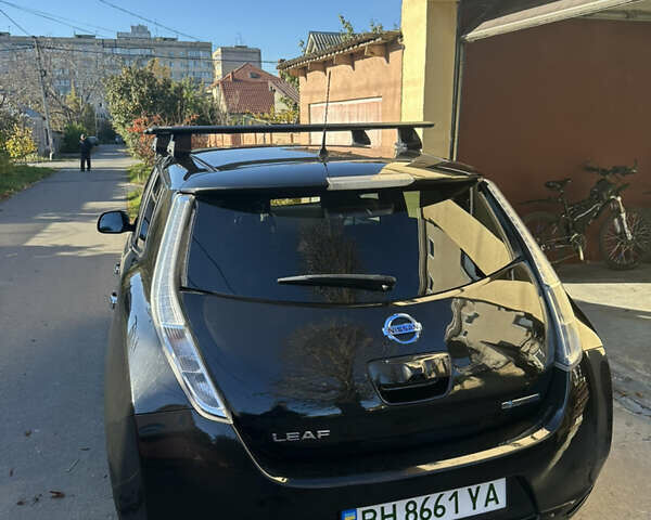 Чорний Ніссан Ліф, об'ємом двигуна 0 л та пробігом 143 тис. км за 8200 $, фото 3 на Automoto.ua
