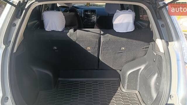 Чорний Ніссан Ліф, об'ємом двигуна 0 л та пробігом 96 тис. км за 2999 $, фото 6 на Automoto.ua