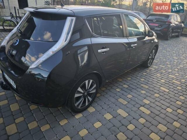 Черный Ниссан Лиф, объемом двигателя 0 л и пробегом 130 тыс. км за 7500 $, фото 5 на Automoto.ua