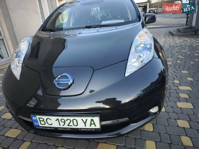 Черный Ниссан Лиф, объемом двигателя 0 л и пробегом 130 тыс. км за 7500 $, фото 7 на Automoto.ua