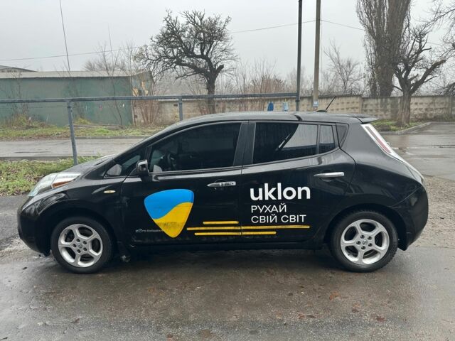 Черный Ниссан Лиф, объемом двигателя 0 л и пробегом 160 тыс. км за 5500 $, фото 7 на Automoto.ua