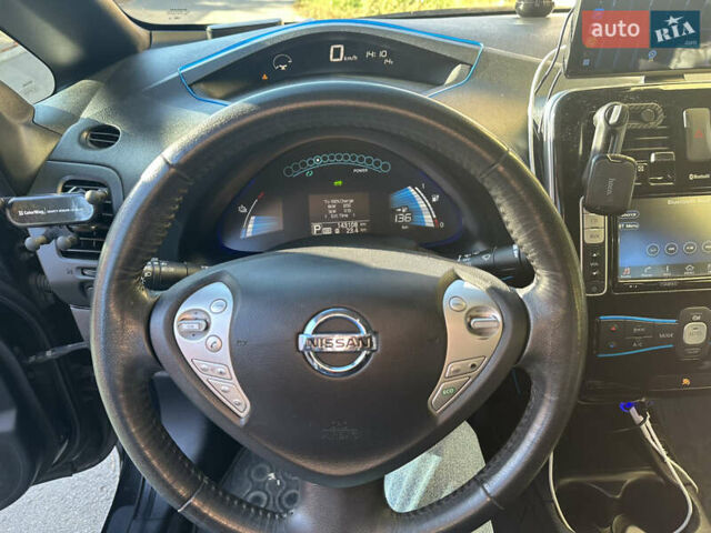 Чорний Ніссан Ліф, об'ємом двигуна 0 л та пробігом 143 тис. км за 8200 $, фото 10 на Automoto.ua