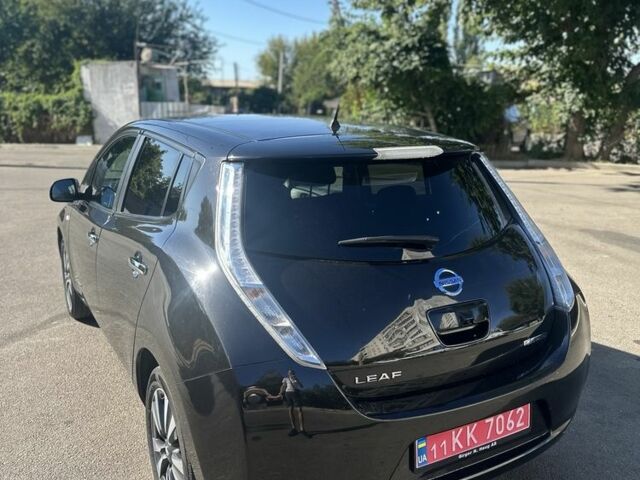 Черный Ниссан Лиф, объемом двигателя 0 л и пробегом 192 тыс. км за 8000 $, фото 2 на Automoto.ua