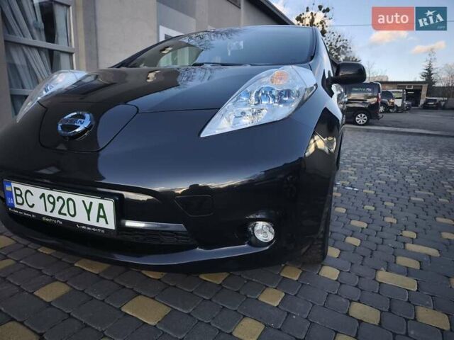 Черный Ниссан Лиф, объемом двигателя 0 л и пробегом 130 тыс. км за 7500 $, фото 9 на Automoto.ua