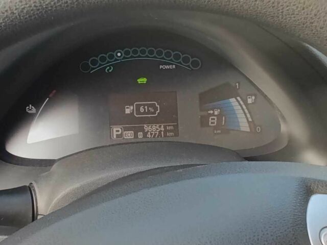 Черный Ниссан Лиф, объемом двигателя 0 л и пробегом 96 тыс. км за 8500 $, фото 9 на Automoto.ua