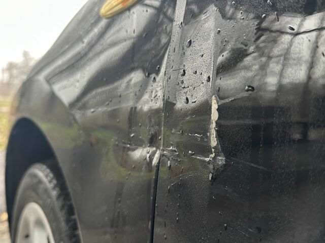 Черный Ниссан Лиф, объемом двигателя 0 л и пробегом 160 тыс. км за 5500 $, фото 4 на Automoto.ua