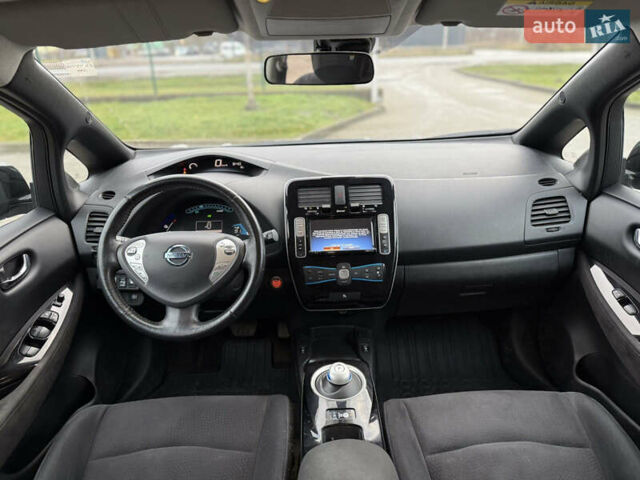 Черный Ниссан Лиф, объемом двигателя 0 л и пробегом 120 тыс. км за 6300 $, фото 8 на Automoto.ua