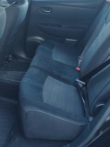 Черный Ниссан Лиф, объемом двигателя 0 л и пробегом 114 тыс. км за 11990 $, фото 16 на Automoto.ua