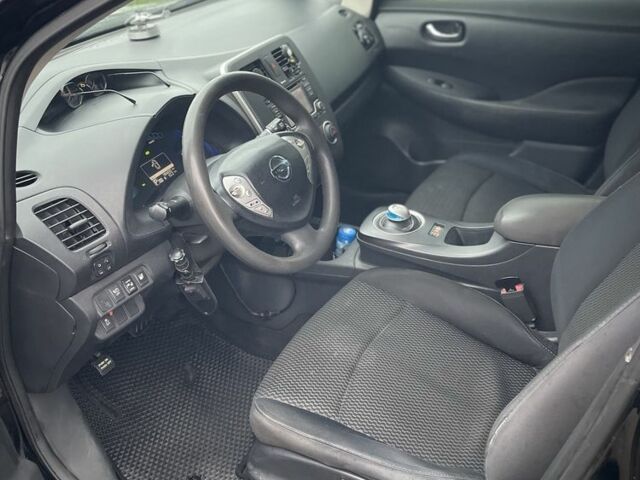 Черный Ниссан Лиф, объемом двигателя 0 л и пробегом 184 тыс. км за 7800 $, фото 6 на Automoto.ua