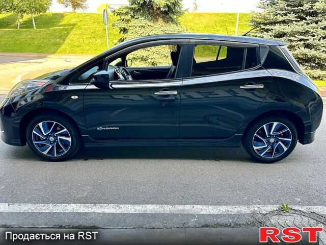 Черный Ниссан Лиф, объемом двигателя 80 л и пробегом 72 тыс. км за 8500 $, фото 1 на Automoto.ua