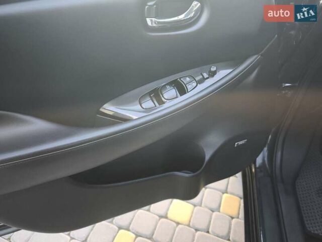 Черный Ниссан Лиф, объемом двигателя 0 л и пробегом 130 тыс. км за 7500 $, фото 31 на Automoto.ua