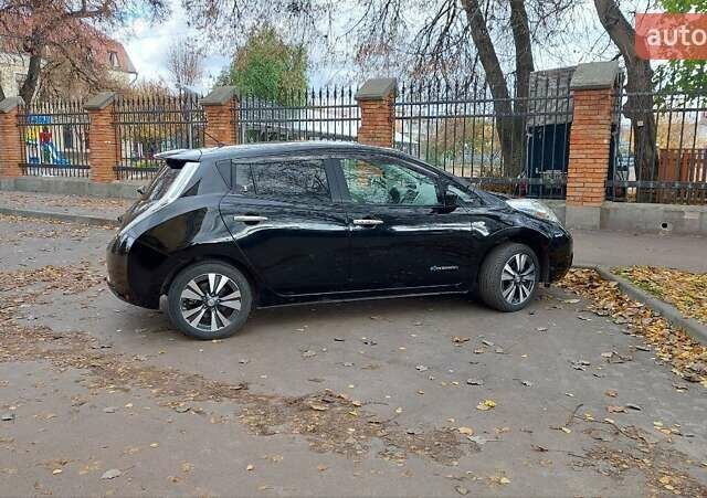 Черный Ниссан Лиф, объемом двигателя 0 л и пробегом 104 тыс. км за 7700 $, фото 17 на Automoto.ua