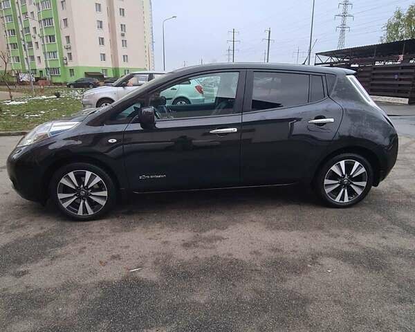 Черный Ниссан Лиф, объемом двигателя 0 л и пробегом 157 тыс. км за 8300 $, фото 6 на Automoto.ua