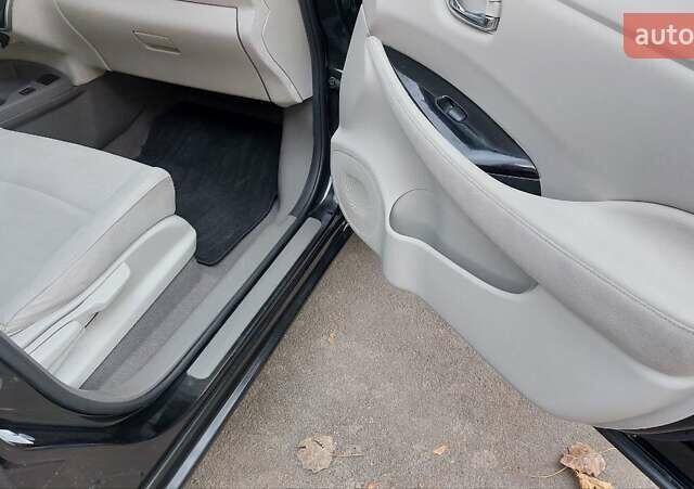 Черный Ниссан Лиф, объемом двигателя 0 л и пробегом 104 тыс. км за 7700 $, фото 32 на Automoto.ua