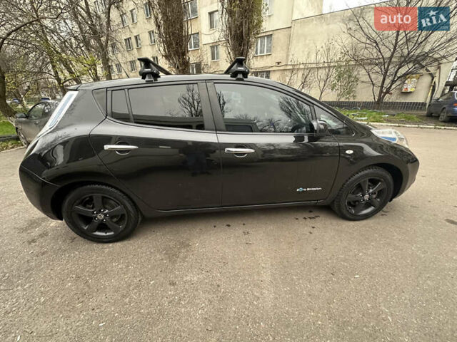 Чорний Ніссан Ліф, об'ємом двигуна 0 л та пробігом 145 тис. км за 7999 $, фото 5 на Automoto.ua