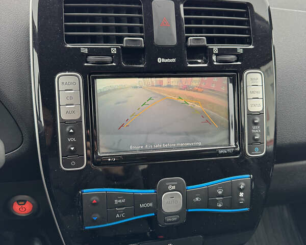 Черный Ниссан Лиф, объемом двигателя 0 л и пробегом 110 тыс. км за 7500 $, фото 16 на Automoto.ua