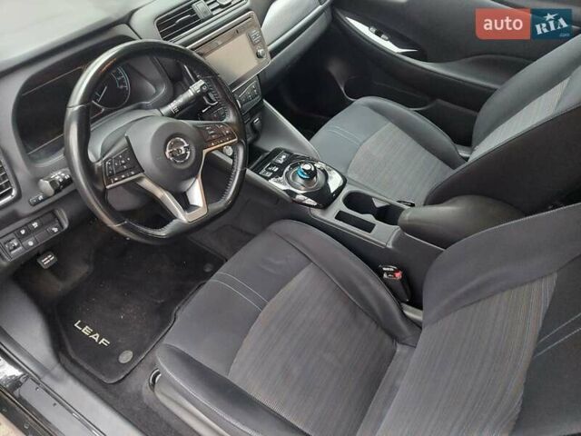 Чорний Ніссан Ліф, об'ємом двигуна 0 л та пробігом 202 тис. км за 10999 $, фото 10 на Automoto.ua