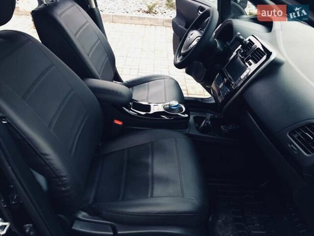 Чорний Ніссан Ліф, об'ємом двигуна 0 л та пробігом 54 тис. км за 11000 $, фото 5 на Automoto.ua