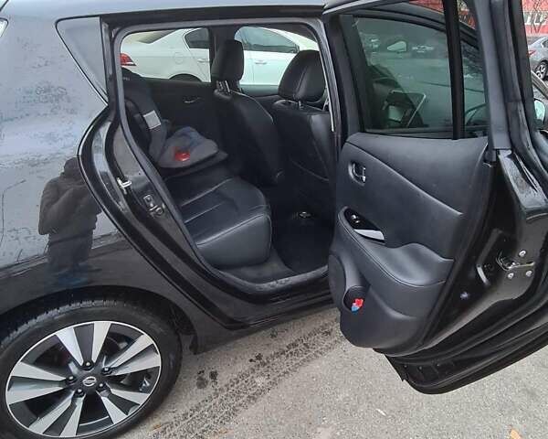 Черный Ниссан Лиф, объемом двигателя 0 л и пробегом 157 тыс. км за 8300 $, фото 9 на Automoto.ua