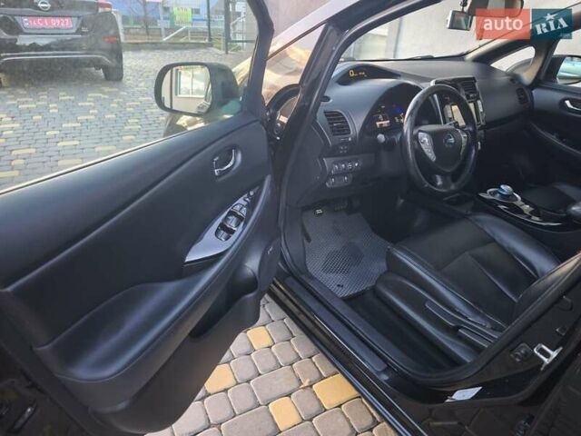 Черный Ниссан Лиф, объемом двигателя 0 л и пробегом 130 тыс. км за 7500 $, фото 30 на Automoto.ua