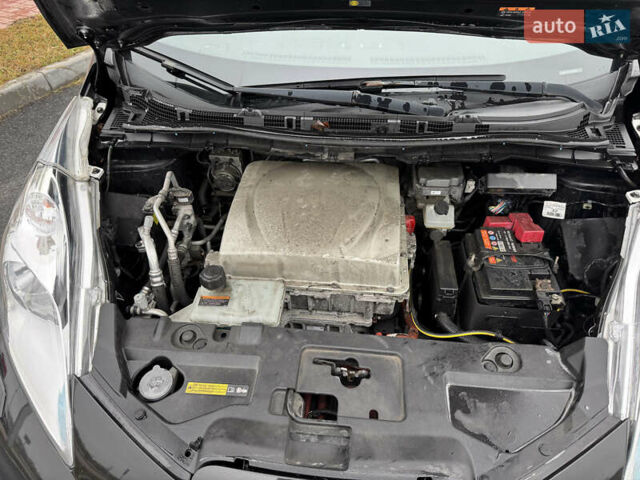 Черный Ниссан Лиф, объемом двигателя 0 л и пробегом 110 тыс. км за 7500 $, фото 22 на Automoto.ua