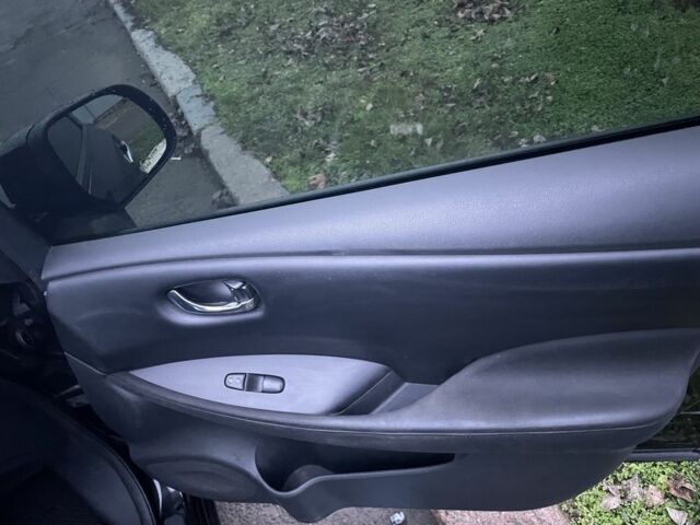 Черный Ниссан Лиф, объемом двигателя 0 л и пробегом 184 тыс. км за 7800 $, фото 10 на Automoto.ua