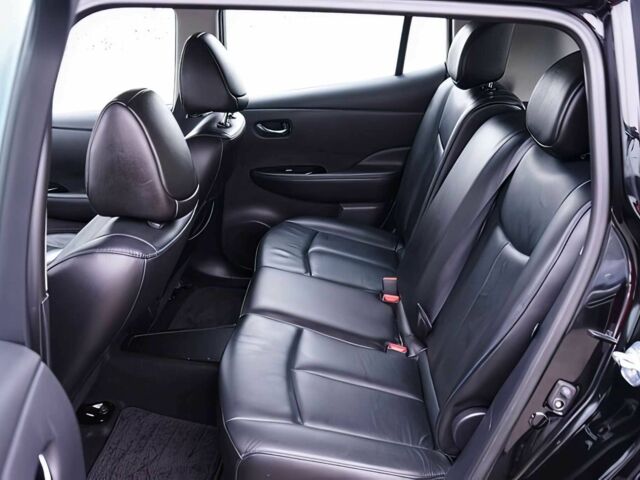 Черный Ниссан Лиф, объемом двигателя 0 л и пробегом 66 тыс. км за 4000 $, фото 11 на Automoto.ua