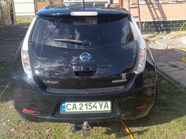 Черный Ниссан Лиф, объемом двигателя 0 л и пробегом 96 тыс. км за 8500 $, фото 5 на Automoto.ua