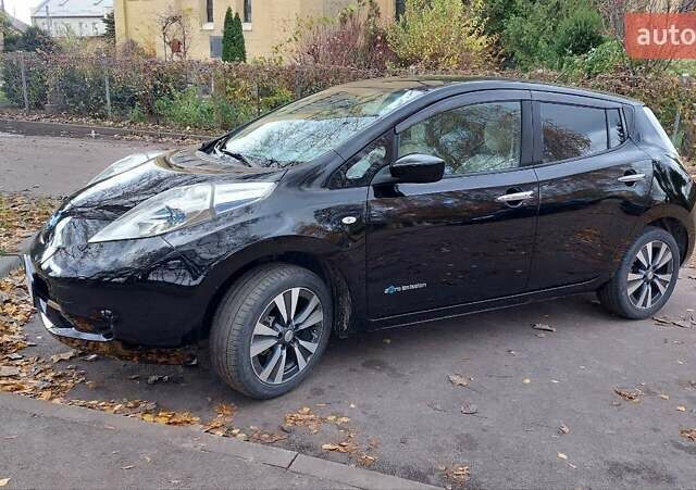 Черный Ниссан Лиф, объемом двигателя 0 л и пробегом 104 тыс. км за 7700 $, фото 6 на Automoto.ua