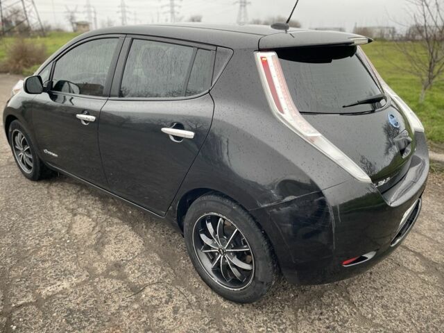 Черный Ниссан Лиф, объемом двигателя 0 л и пробегом 184 тыс. км за 7800 $, фото 4 на Automoto.ua