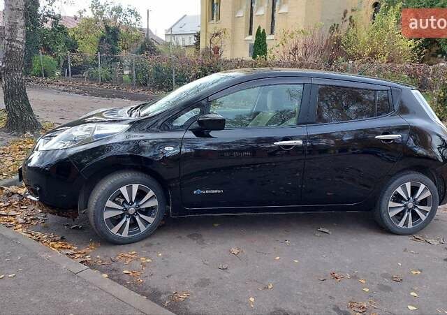 Черный Ниссан Лиф, объемом двигателя 0 л и пробегом 104 тыс. км за 7700 $, фото 7 на Automoto.ua