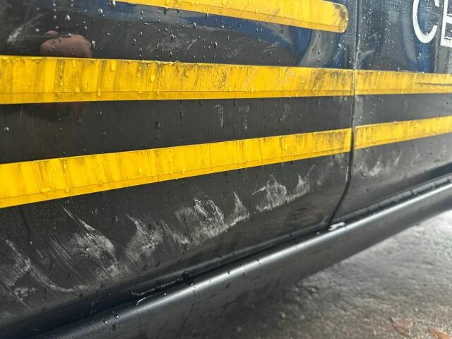 Черный Ниссан Лиф, объемом двигателя 0 л и пробегом 160 тыс. км за 5500 $, фото 5 на Automoto.ua