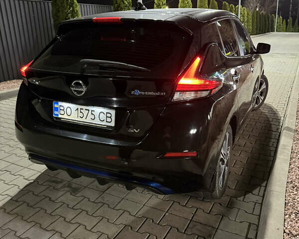 Черный Ниссан Лиф, объемом двигателя 0 л и пробегом 94 тыс. км за 12200 $, фото 8 на Automoto.ua