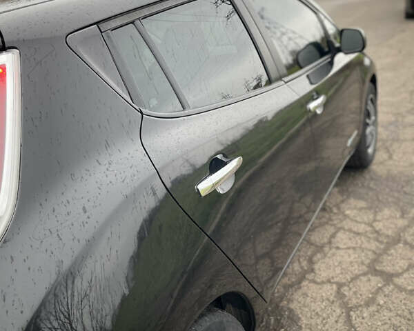 Чорний Ніссан Ліф, об'ємом двигуна 0 л та пробігом 184 тис. км за 7800 $, фото 10 на Automoto.ua