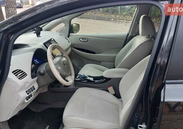 Черный Ниссан Лиф, объемом двигателя 0 л и пробегом 104 тыс. км за 7700 $, фото 40 на Automoto.ua