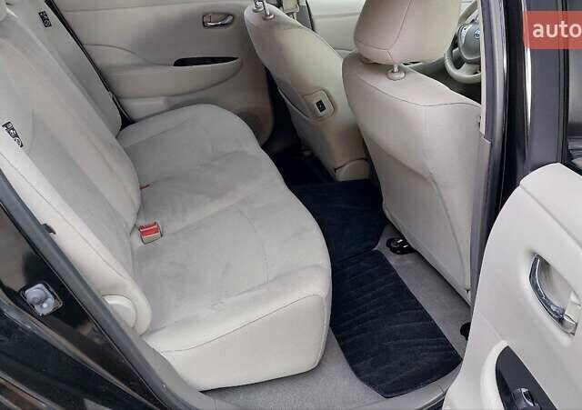 Черный Ниссан Лиф, объемом двигателя 0 л и пробегом 104 тыс. км за 7700 $, фото 31 на Automoto.ua