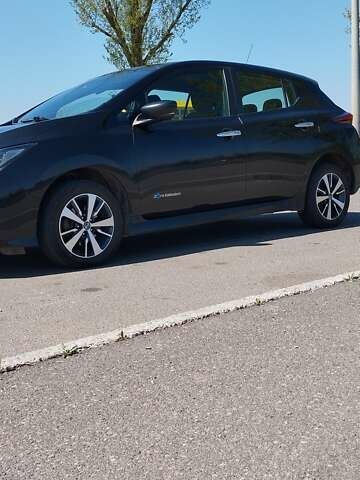 Черный Ниссан Лиф, объемом двигателя 0 л и пробегом 114 тыс. км за 11990 $, фото 20 на Automoto.ua