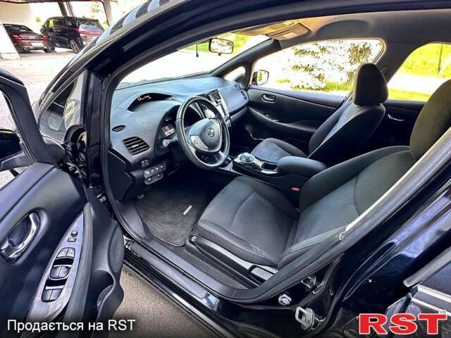 Черный Ниссан Лиф, объемом двигателя 80 л и пробегом 72 тыс. км за 8500 $, фото 3 на Automoto.ua